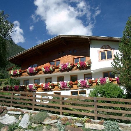 Haus Mader Hotel Trins Exterior photo